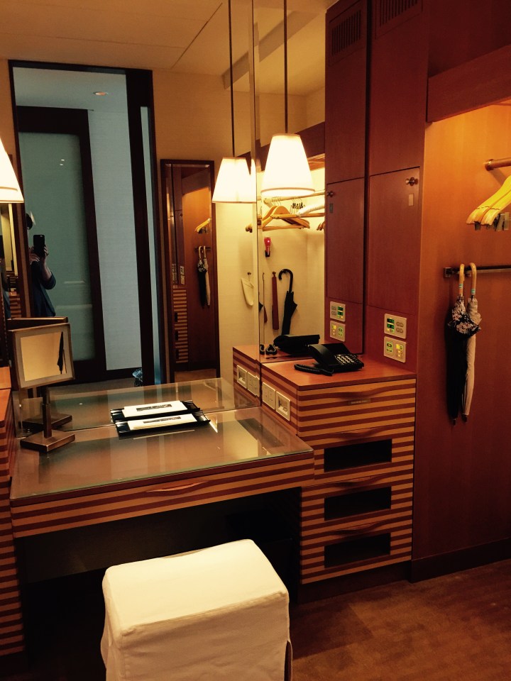 Peninsula Tokyo Dressing Area Closet